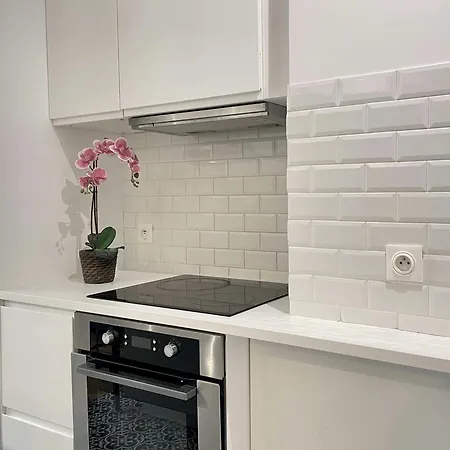 Eiffel Tower Stylish Retreat Apartamento *