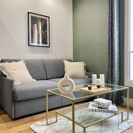 Appartement Eiffel Tower Stylish Retreat
